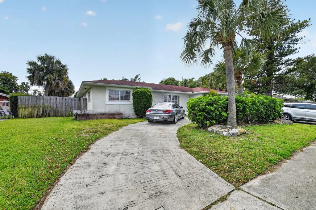 1660 40th Street West Palm Beach FL 33407