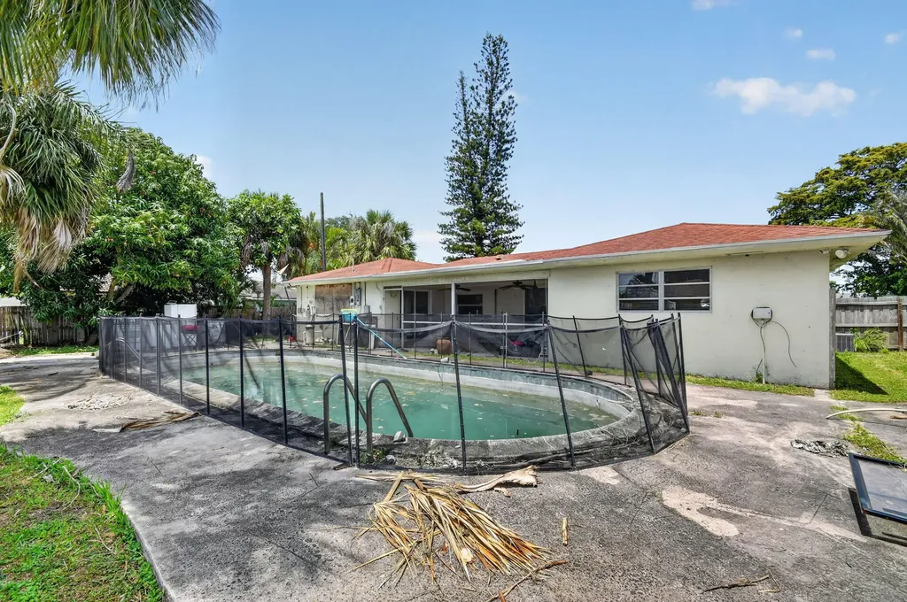 1660 40th Street West Palm Beach FL 33407