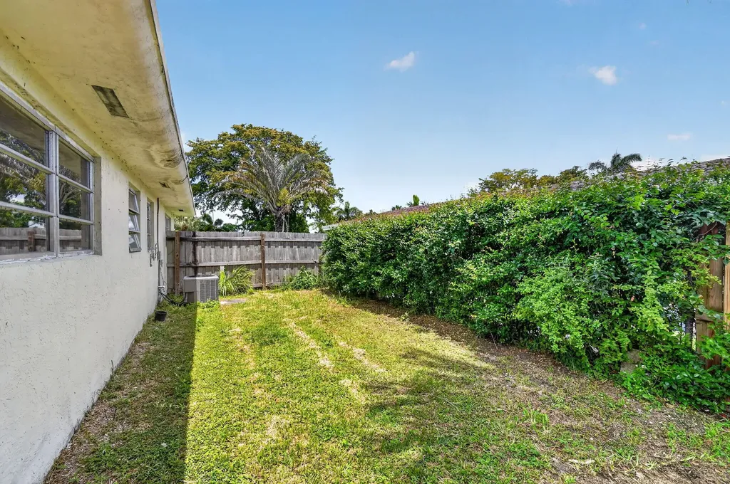 1660 40th Street West Palm Beach FL 33407