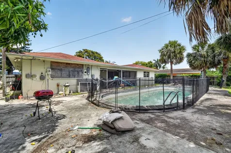 1660 40th Street West Palm Beach FL 33407