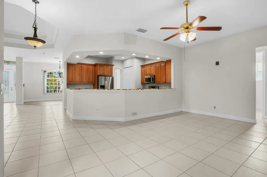 1092 SW Majorca Avenue Port St Lucie FL 34953