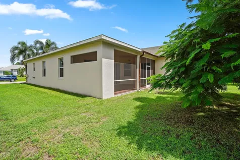 1092 SW Majorca Avenue Port St Lucie FL 34953