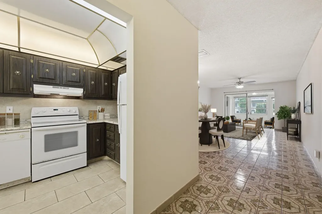1043 NW 85th Avenue Plantation FL 33322