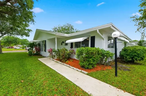 1043 NW 85th Avenue Plantation FL 33322