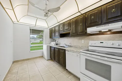 1043 NW 85th Avenue Plantation FL 33322