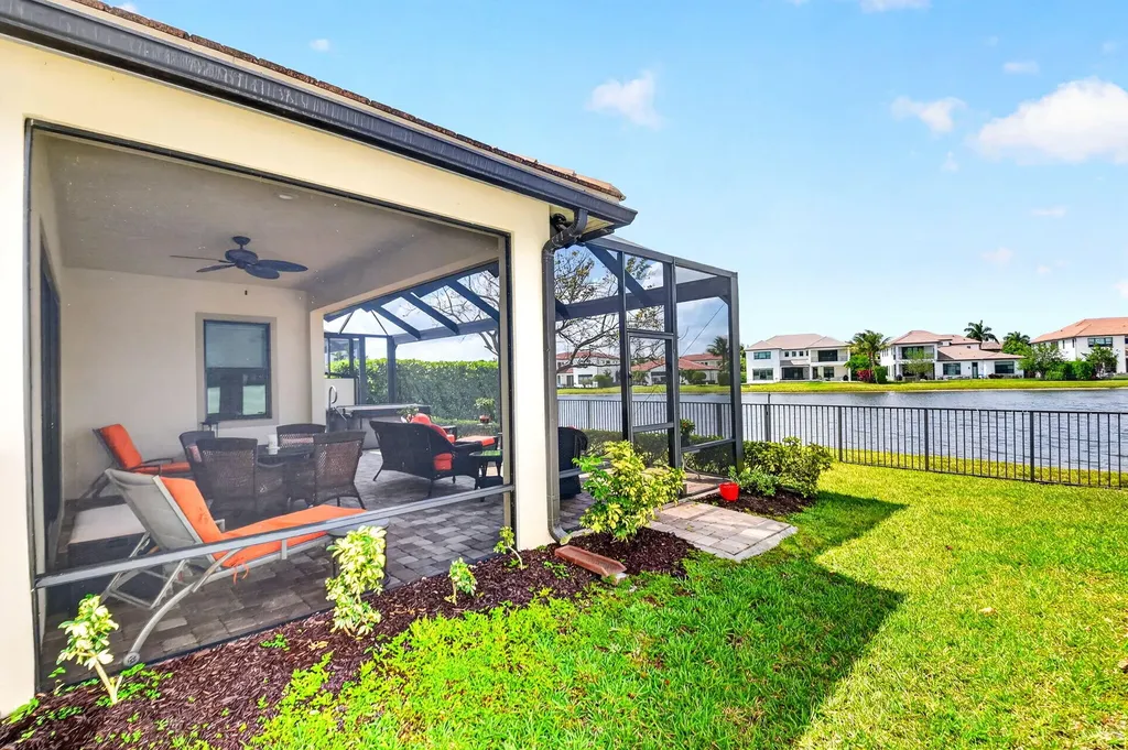 8524 Grand Prix Lane Boynton Beach FL 33472