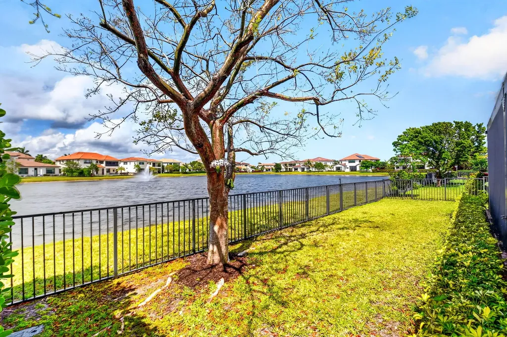 8524 Grand Prix Lane Boynton Beach FL 33472