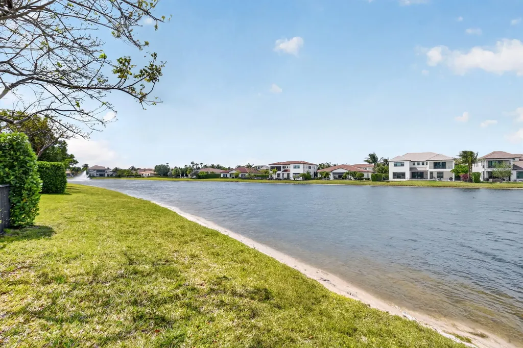 8524 Grand Prix Lane Boynton Beach FL 33472