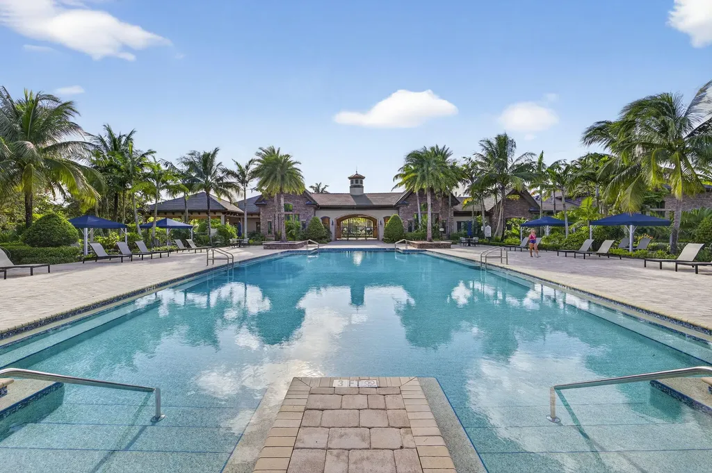 8524 Grand Prix Lane Boynton Beach FL 33472
