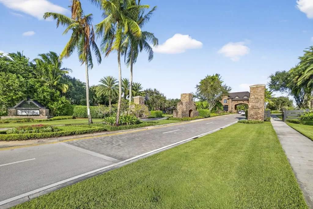 8524 Grand Prix Lane Boynton Beach FL 33472