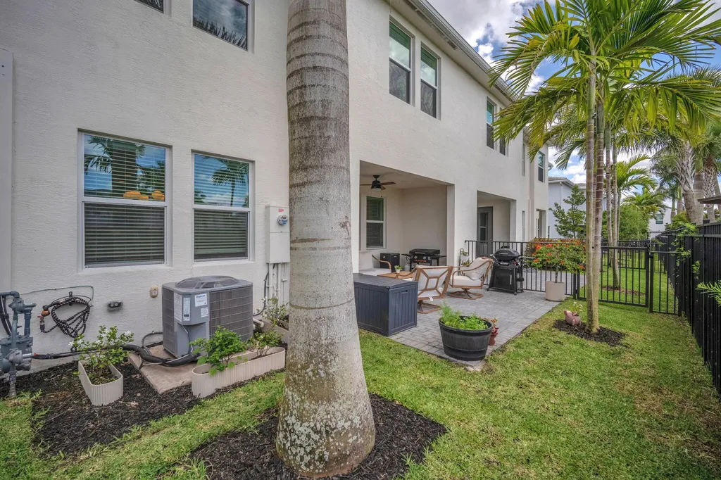 16121 Oakview Drive Westlake FL 33470