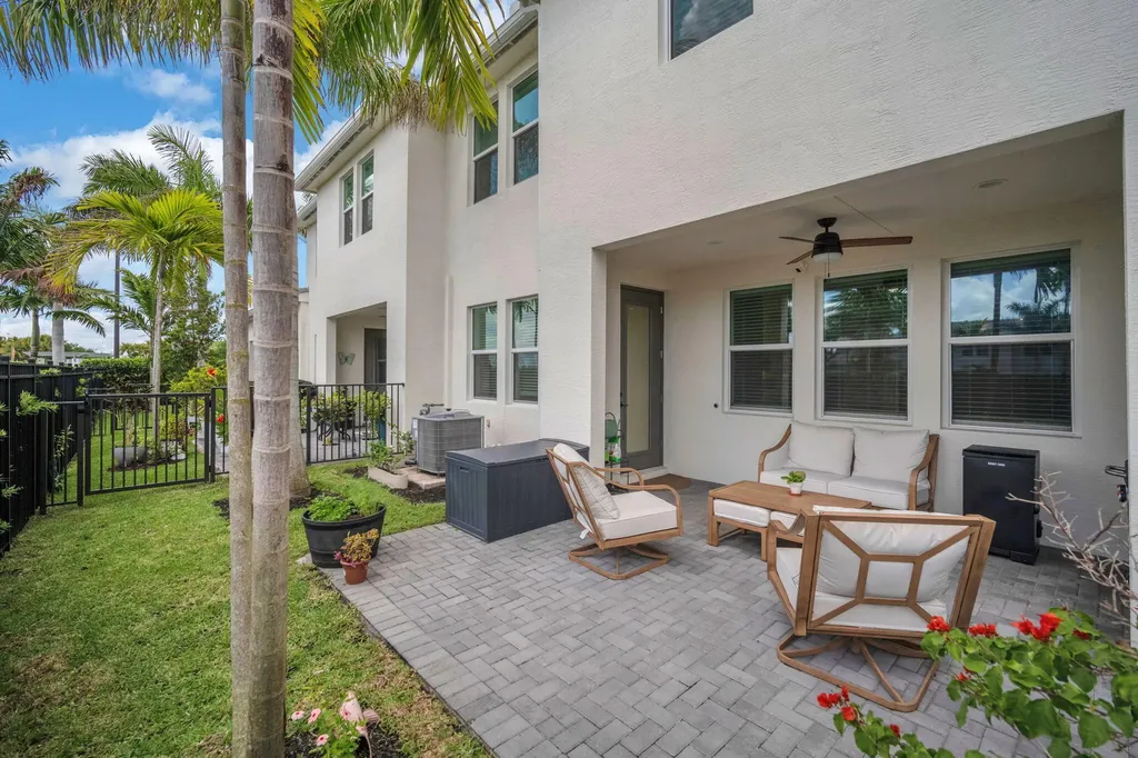 16121 Oakview Drive Westlake FL 33470