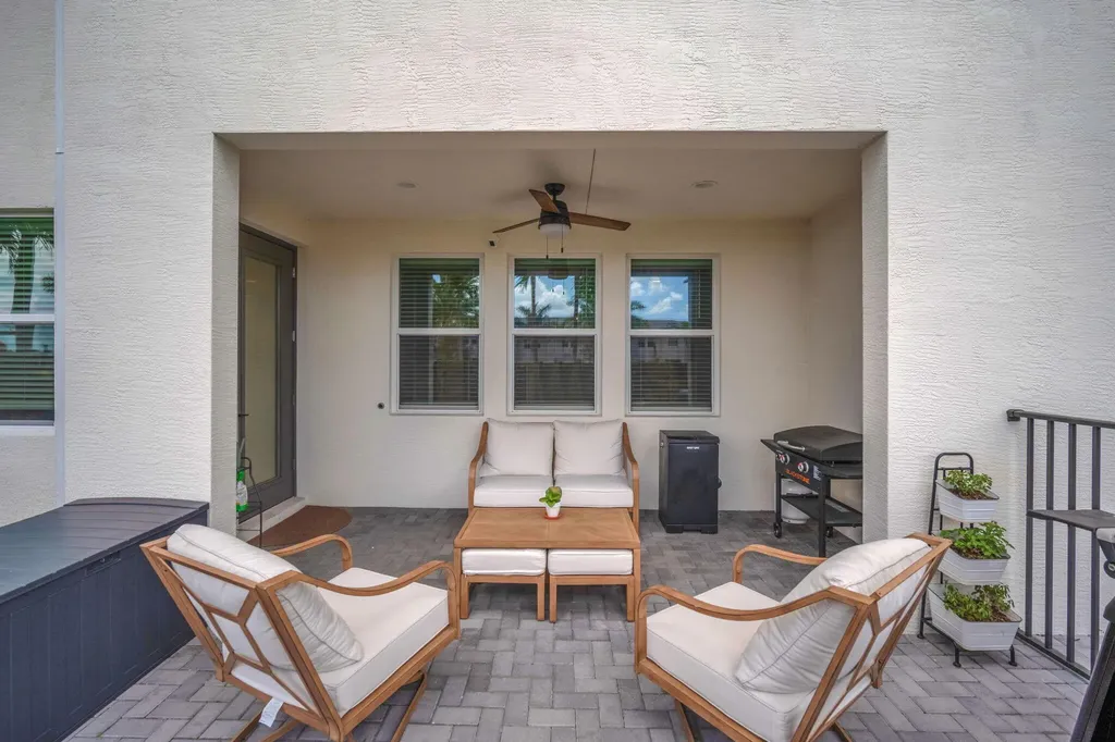 16121 Oakview Drive Westlake FL 33470
