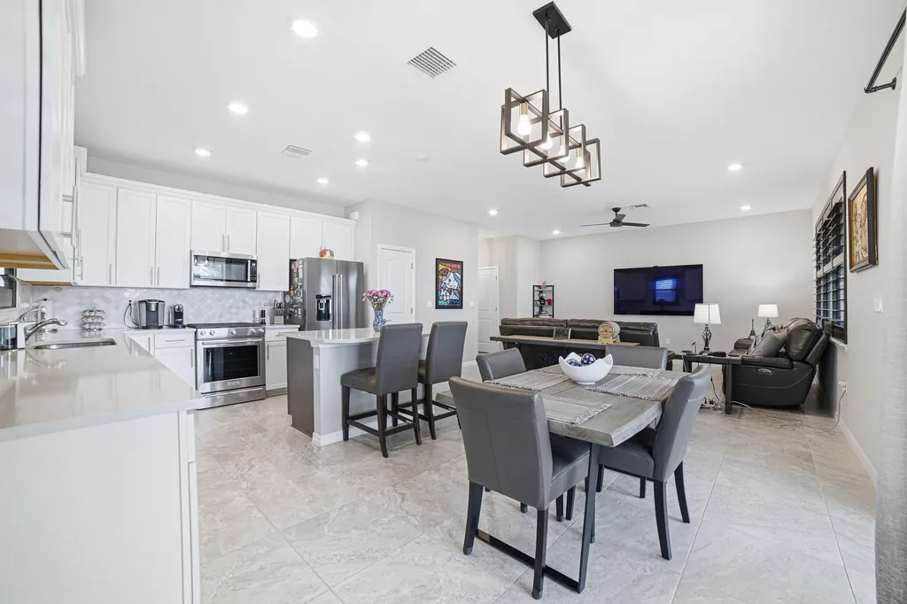 4460 Gramercy Drive Oakland Park FL 33309