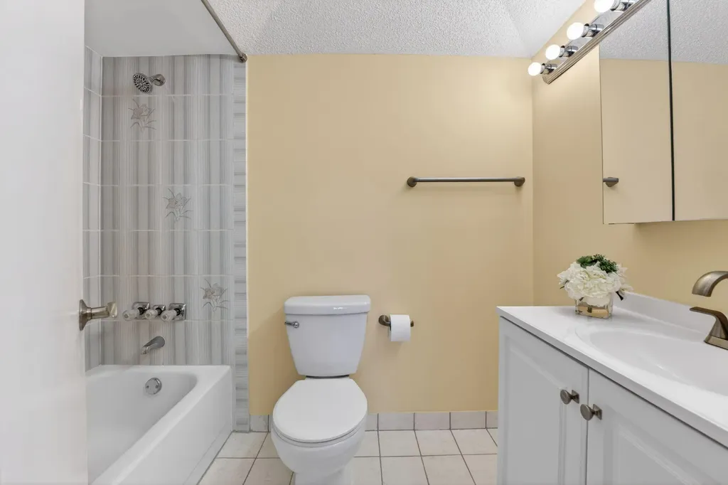 2800 Fiore Way Delray Beach FL 33445