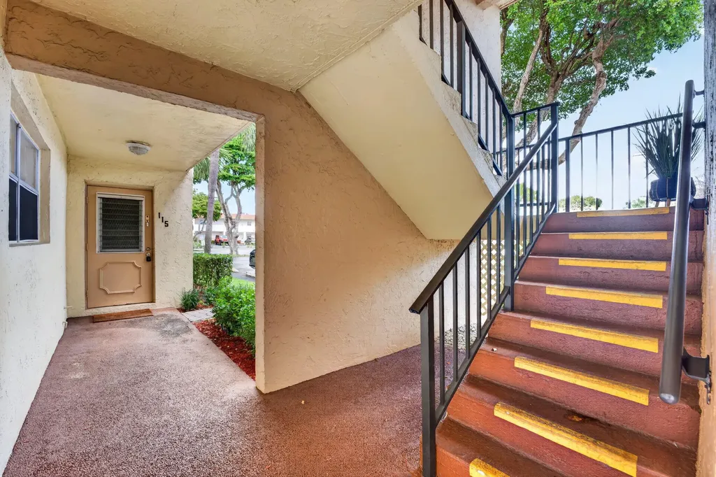 2800 Fiore Way Delray Beach FL 33445
