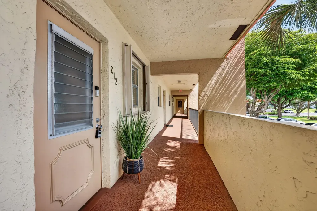 2800 Fiore Way Delray Beach FL 33445