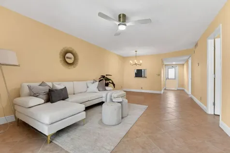 2800 Fiore Way Delray Beach FL 33445