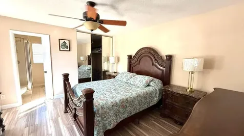 40 Essex Court Royal Palm Beach FL 33411