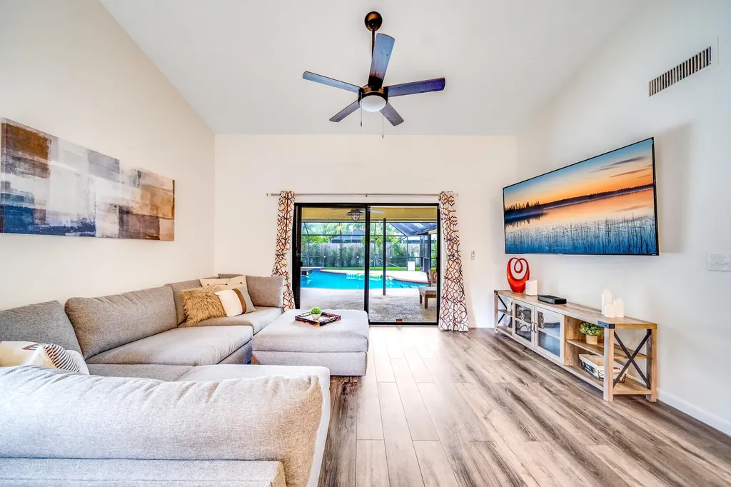 1637 Farmington Circle Wellington FL 33414