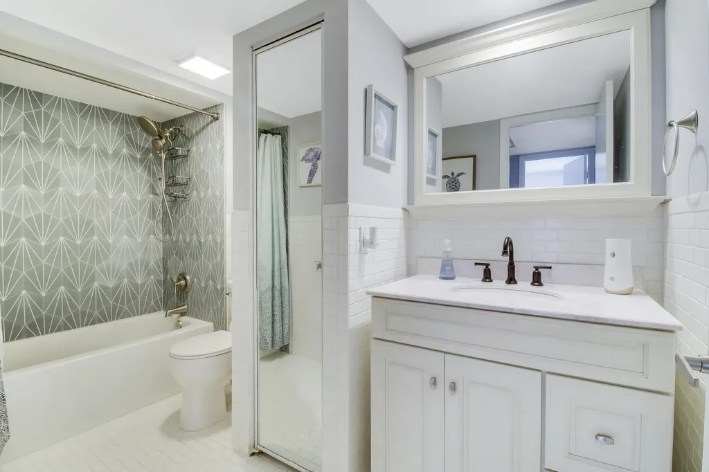 912 9th Court Palm Beach Gardens FL 33410