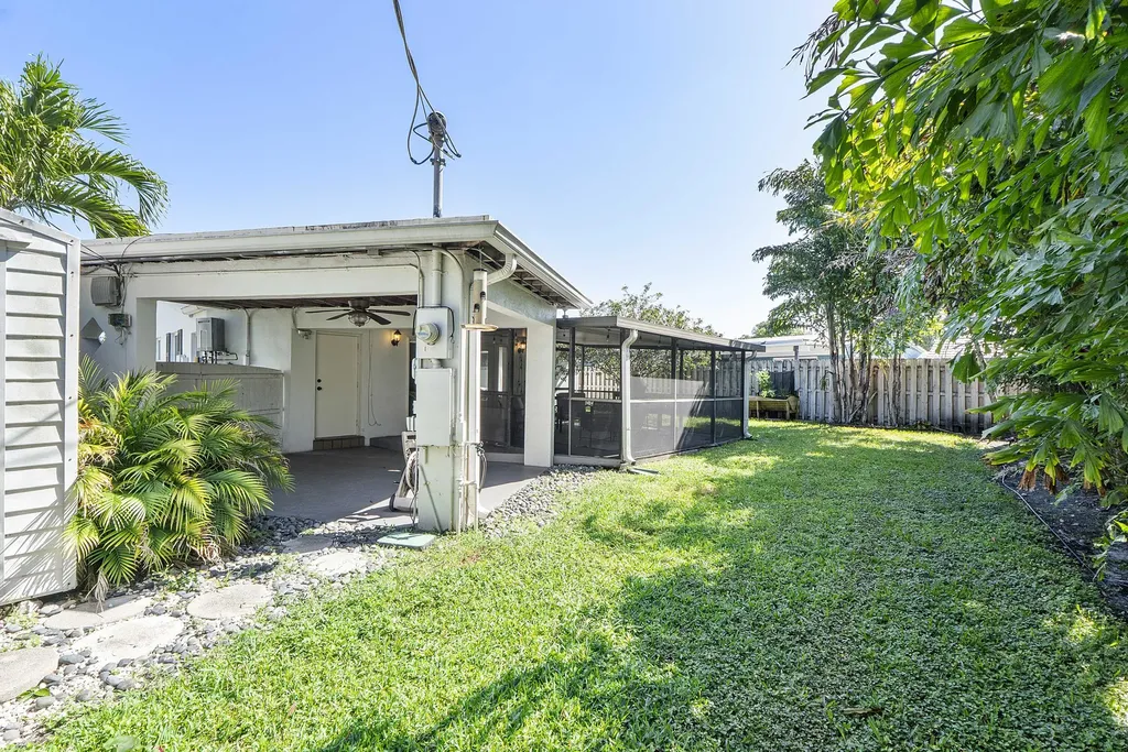3410 SW 13th Court Fort Lauderdale FL 33312