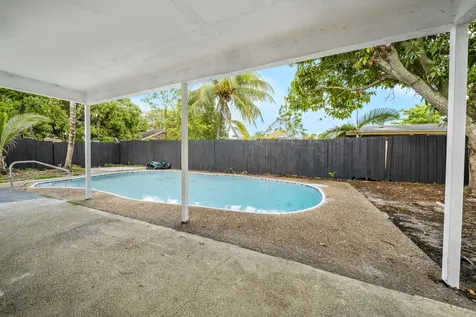 7708 SW 9th Street North Lauderdale FL 33068
