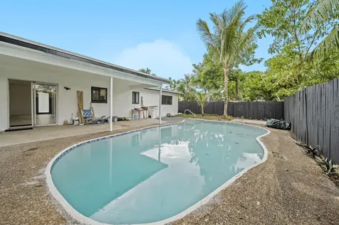 7708 SW 9th Street North Lauderdale FL 33068