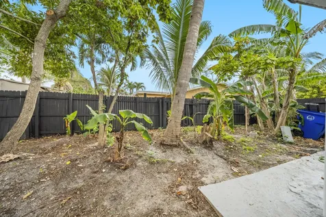 7708 SW 9th Street North Lauderdale FL 33068