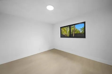 7708 SW 9th Street North Lauderdale FL 33068