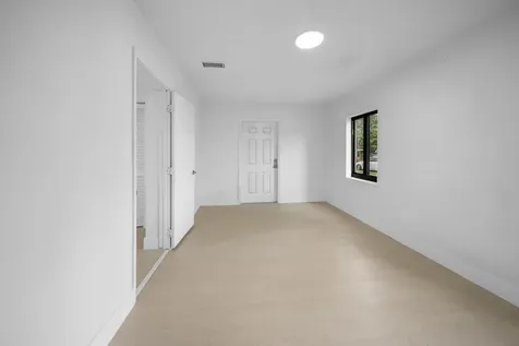 7708 SW 9th Street North Lauderdale FL 33068
