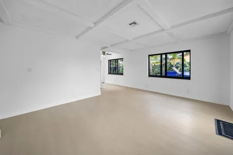 7708 SW 9th Street North Lauderdale FL 33068