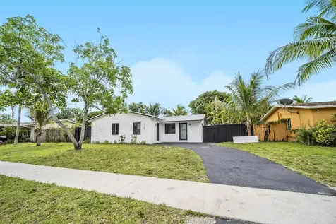 7708 SW 9th Street North Lauderdale FL 33068