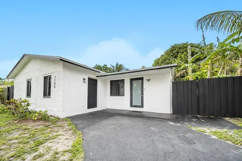 7708 SW 9th Street North Lauderdale FL 33068