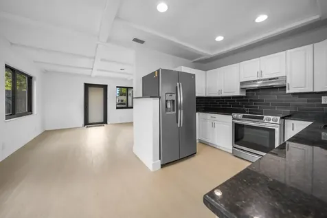 7708 SW 9th Street North Lauderdale FL 33068