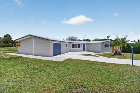9361 SE Duncan Street Hobe Sound FL 33455