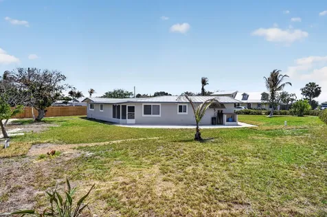 9361 SE Duncan Street Hobe Sound FL 33455