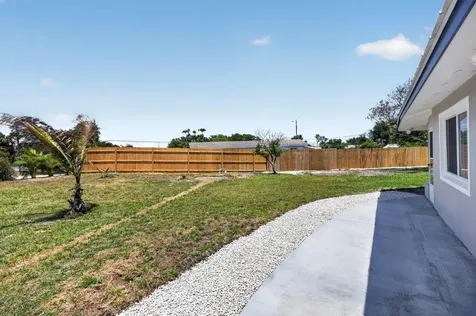 9361 SE Duncan Street Hobe Sound FL 33455