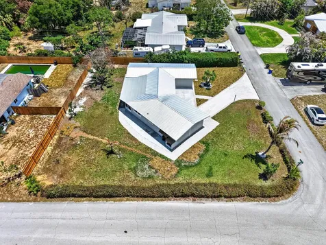 9361 SE Duncan Street Hobe Sound FL 33455