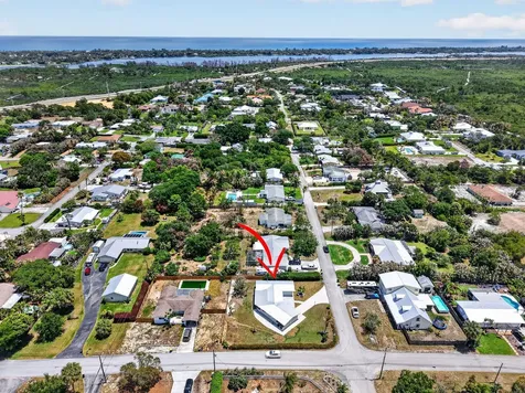 9361 SE Duncan Street Hobe Sound FL 33455