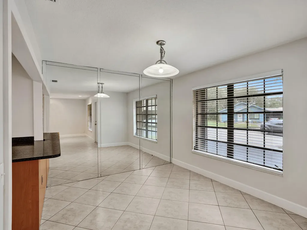 3747 E Valley Green Drive Davie FL 33328
