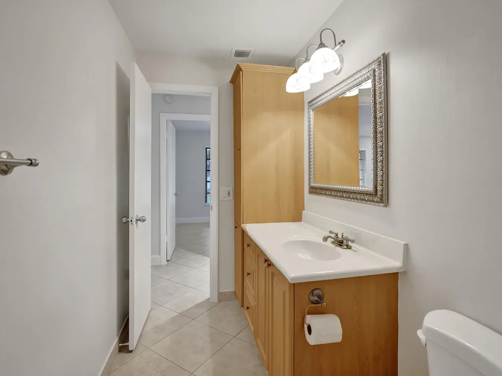 3747 E Valley Green Drive Davie FL 33328