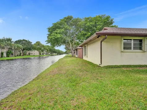 3747 E Valley Green Drive Davie FL 33328