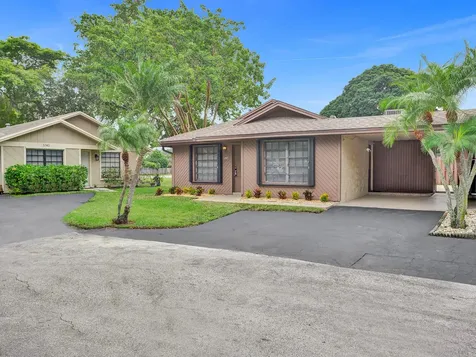 3747 E Valley Green Drive Davie FL 33328