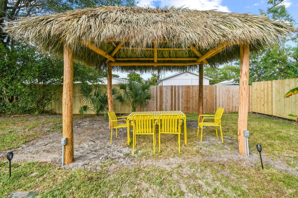 943 Charles Street West Palm Beach FL 33401