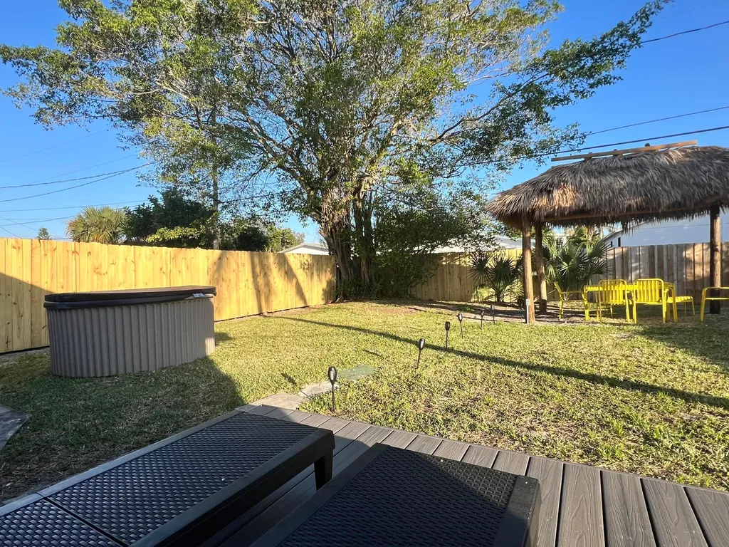 943 Charles Street West Palm Beach FL 33401