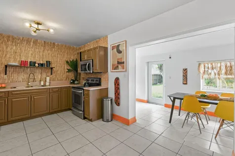 943 Charles Street West Palm Beach FL 33401