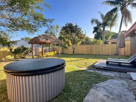943 Charles Street West Palm Beach FL 33401