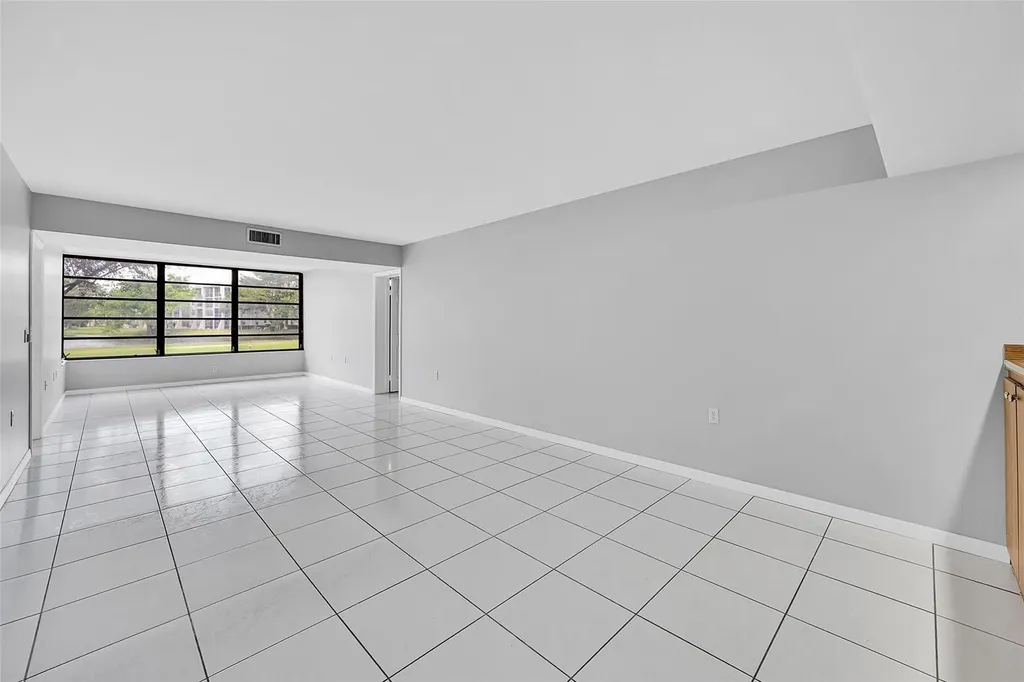 1713 Whitehall Drive Davie FL 33324