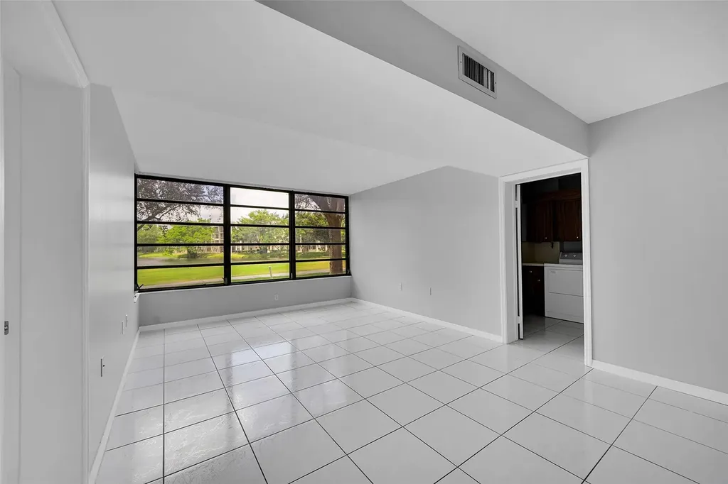1713 Whitehall Drive Davie FL 33324